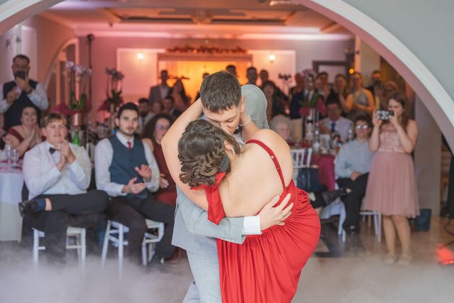 Esküvői buli